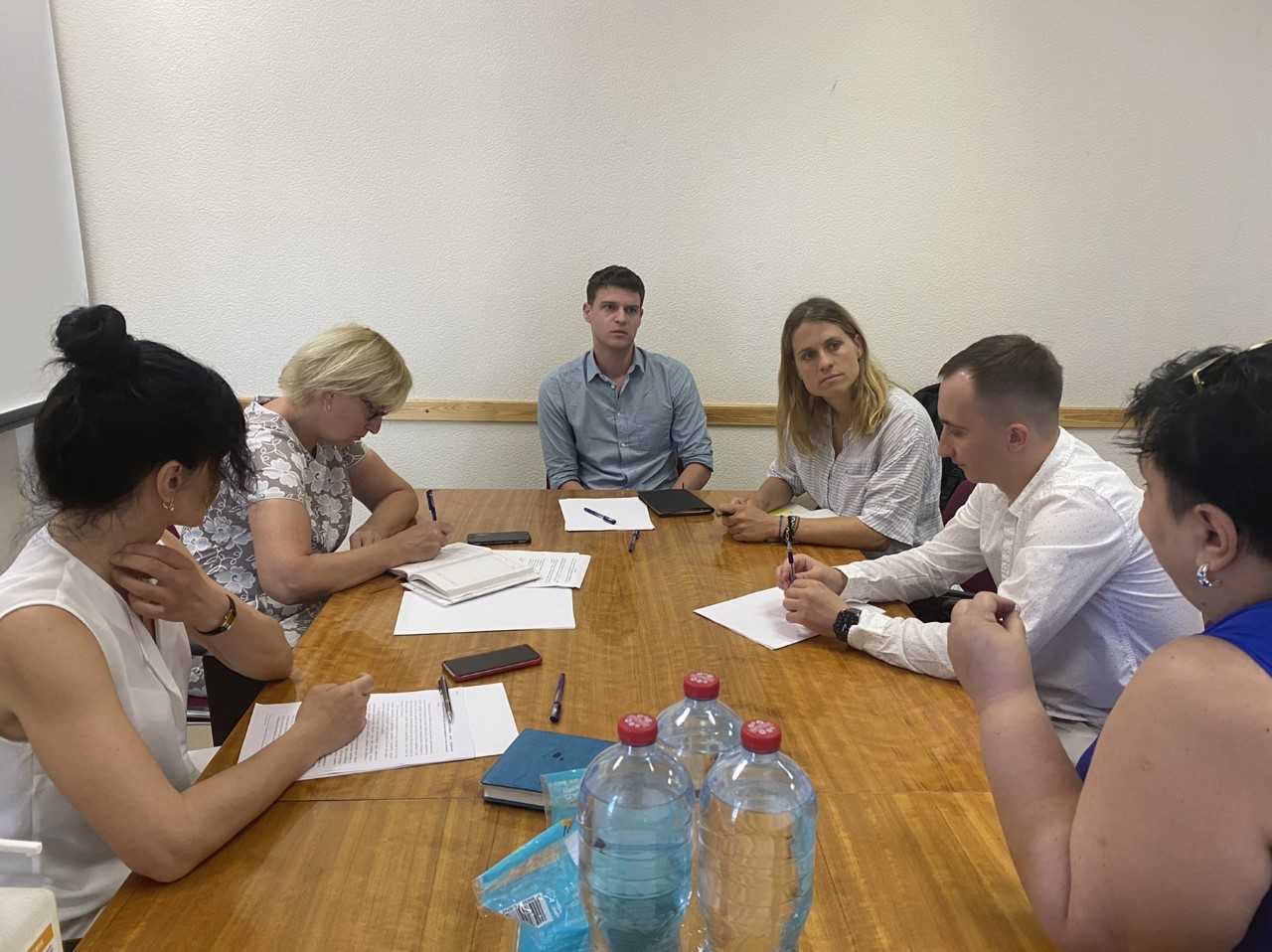 Проведено робочу зустріч з директором Полтавського обласного центру соціальних служб та представниками гуманітарної місії ГО INTERSOS