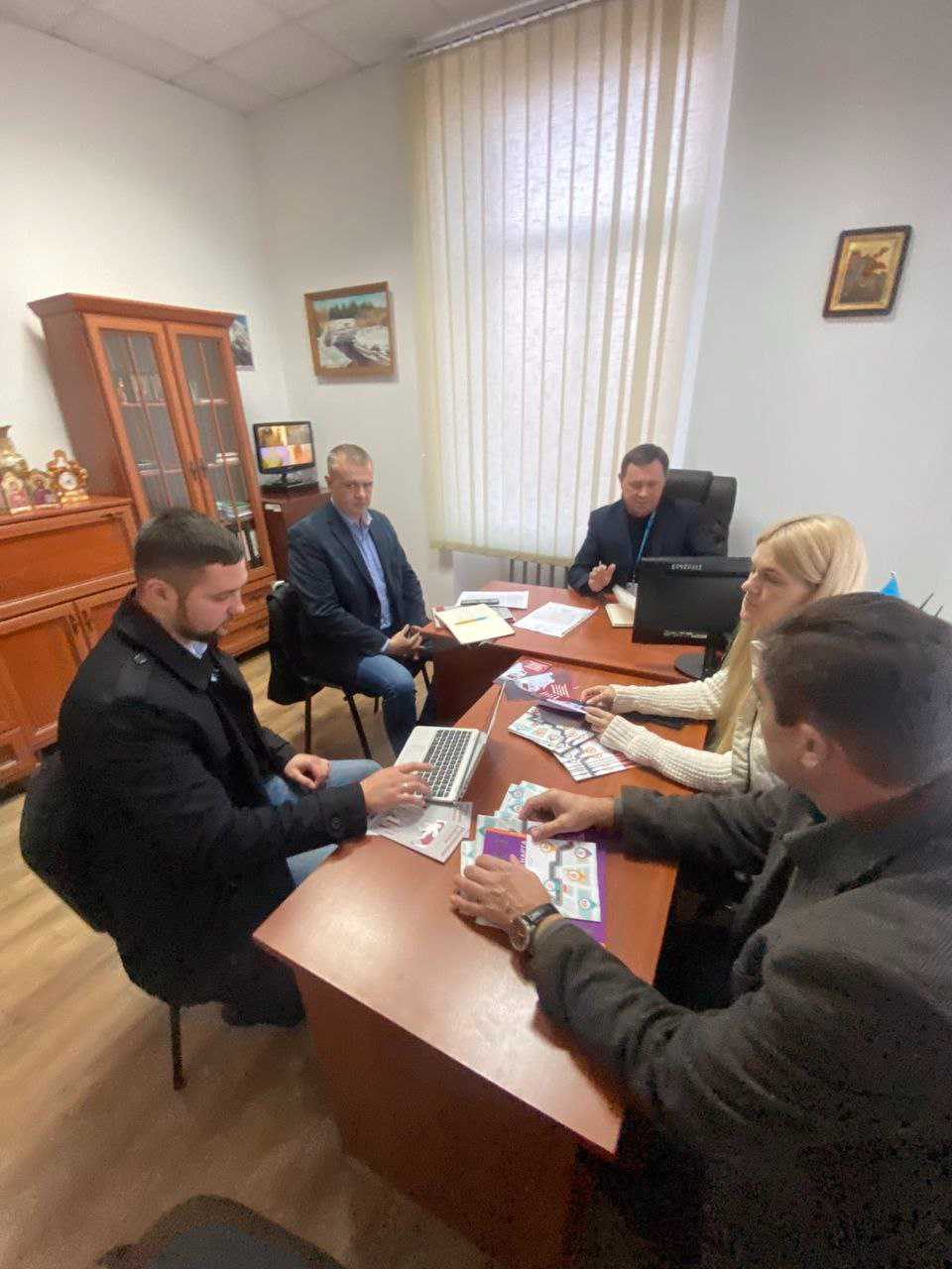 На Закарпатті проведено робочу зустріч з питань документування іноземців, осіб без громадянства, біженців та внутрішньо переміщених осіб