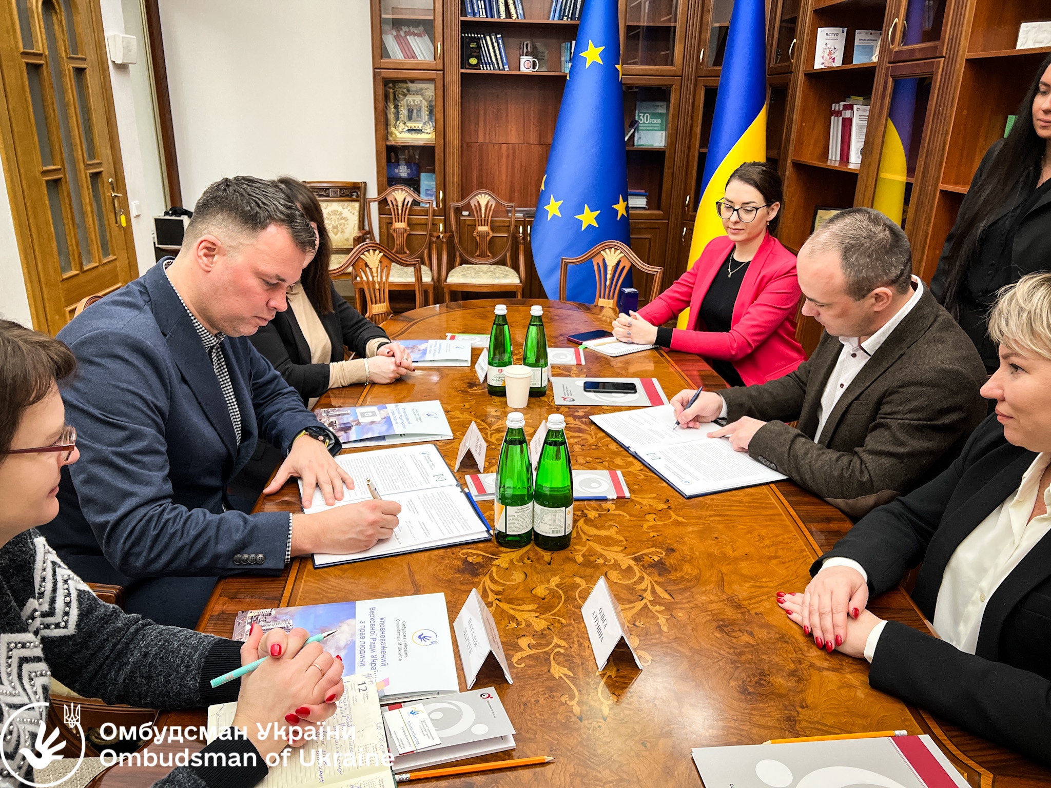 Секретаріат Уповноваженого підписав Меморандум про співпрацю з Координаційним центром з надання правової допомоги