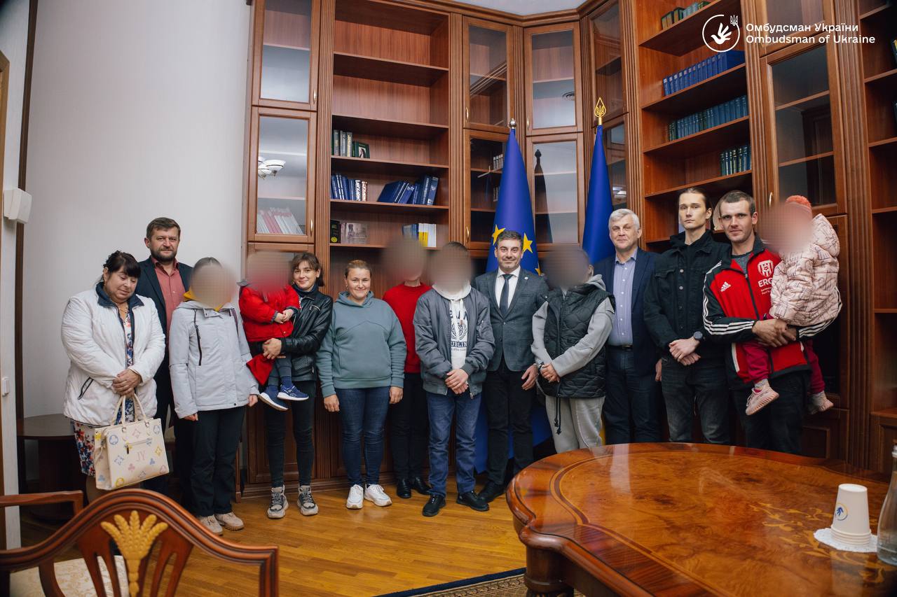 Омбудсман: ще трьох українських дітей вдалося повернути на Батьківщину