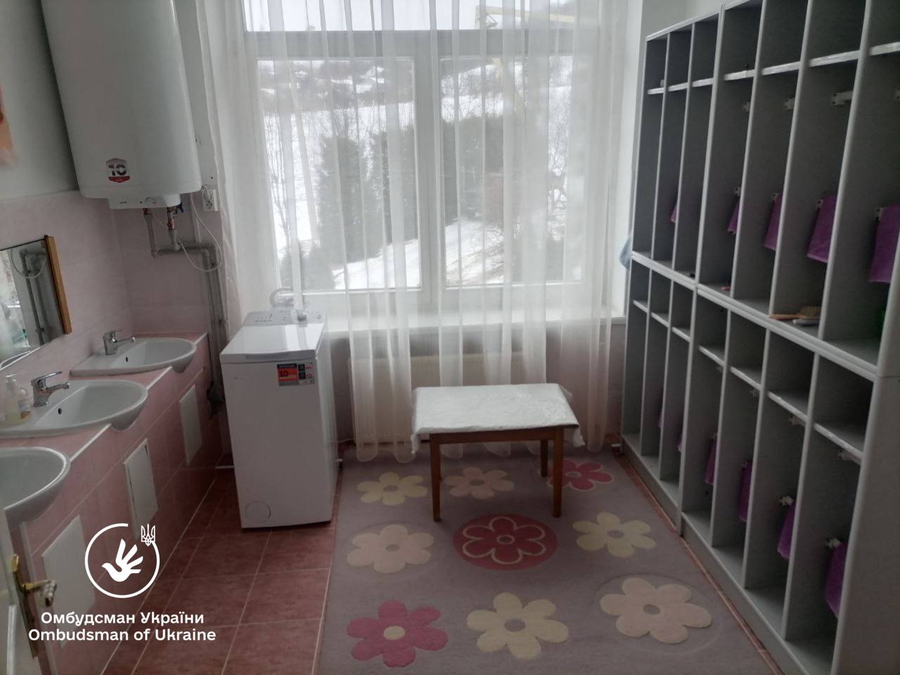 Моніторинговий візит до Долинського обласного центру соціальної підтримки дітей та сімей «Теплий дім» Івано-Франківської обласної ради