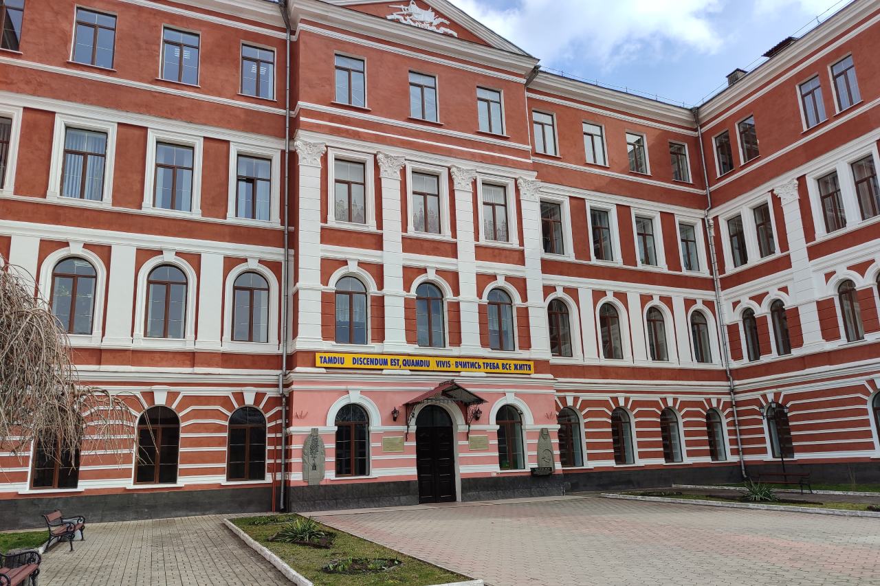 Моніторинг освітніх центрів «Крим-Україна» та «Донбас-Україна» у м. Кам'янець-Подільський на Хмельниччині