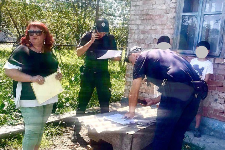 На Буковині порушили право дитини на захист від жорстокого поводження та насильства: хід досудового розслідування перебуває на контролі Уповноваженого