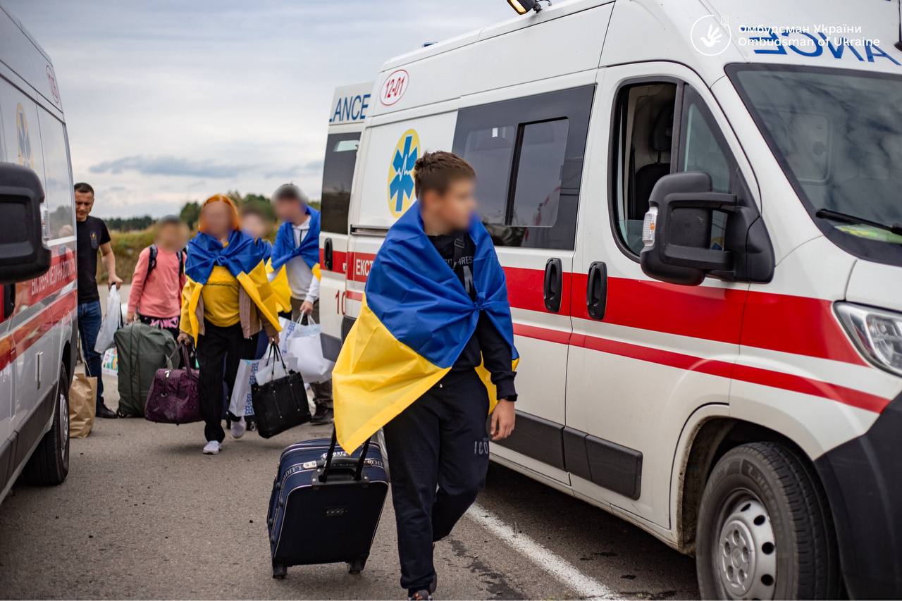 Україна повернула 9 дітей та 20-річного юнака в межах плану Bring Kids Back UA