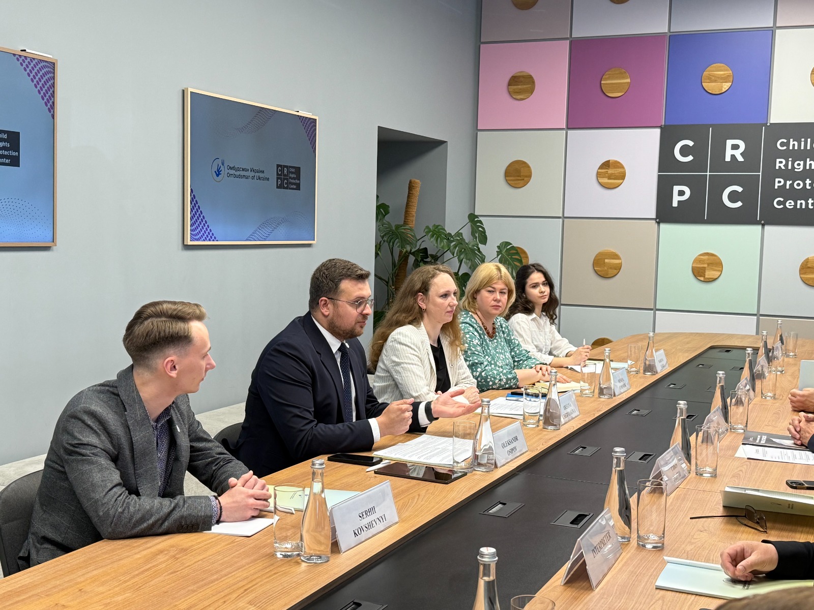 Офіс Омбудсмана продовжує діалог із міжнародної спільнотою щодо кричущих злочинів з боку Російської Федерації