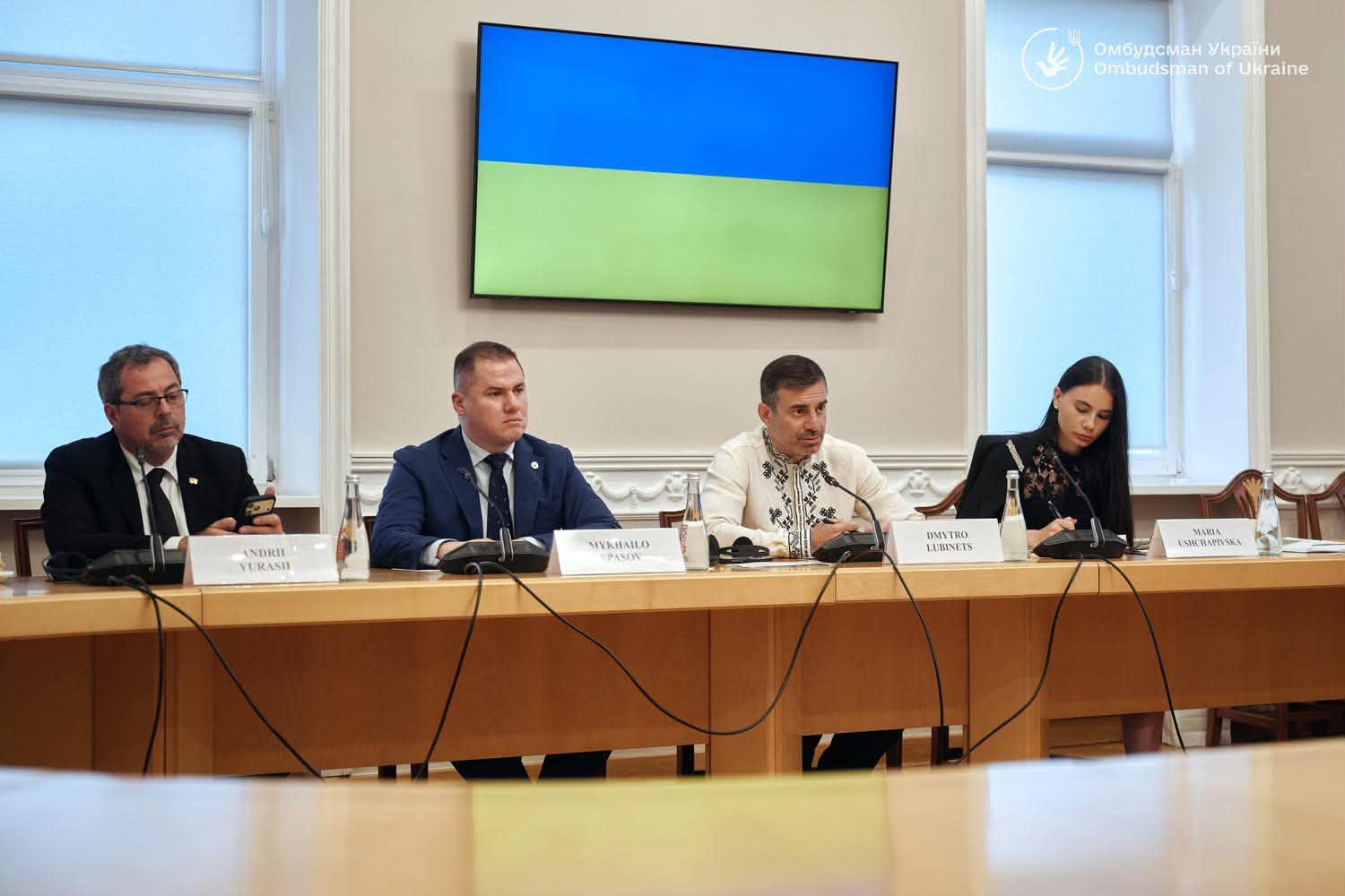 Омбудсман України Дмитро Лубінець проговорив з Кардиналом Маттео Дзуппі повернення наших людей: дітей, військовополонених та цивільних